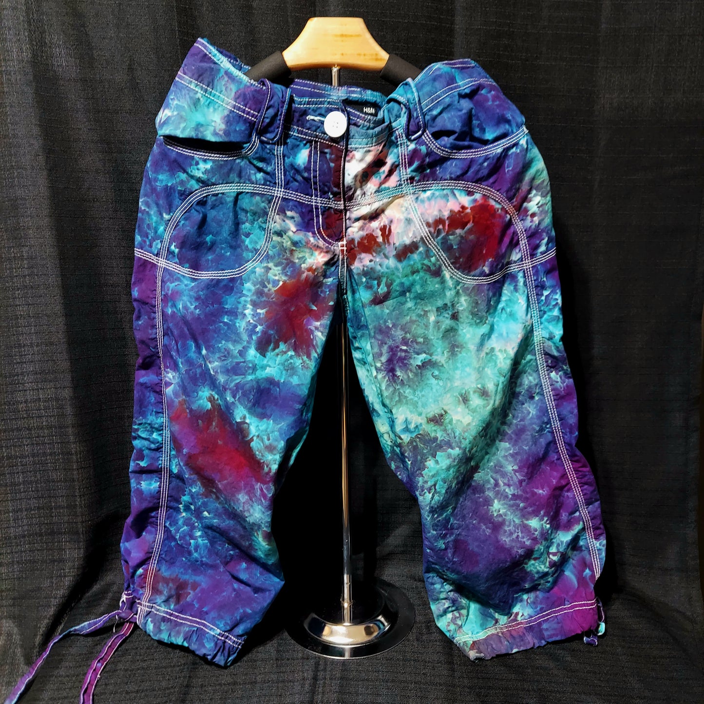 Capri Pants - Women's Size 6 - Mindbender / Bordeaux