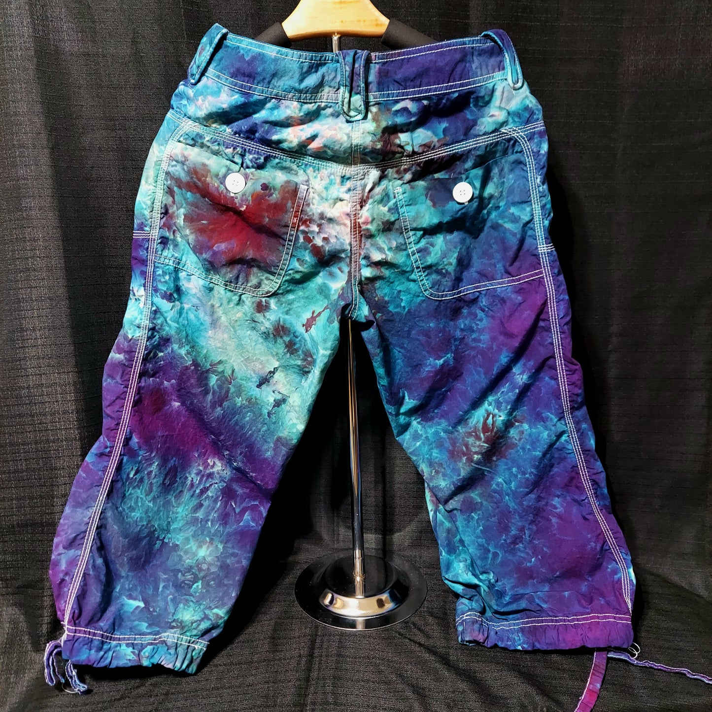 Capri Pants - Women's Size 6 - Mindbender / Bordeaux