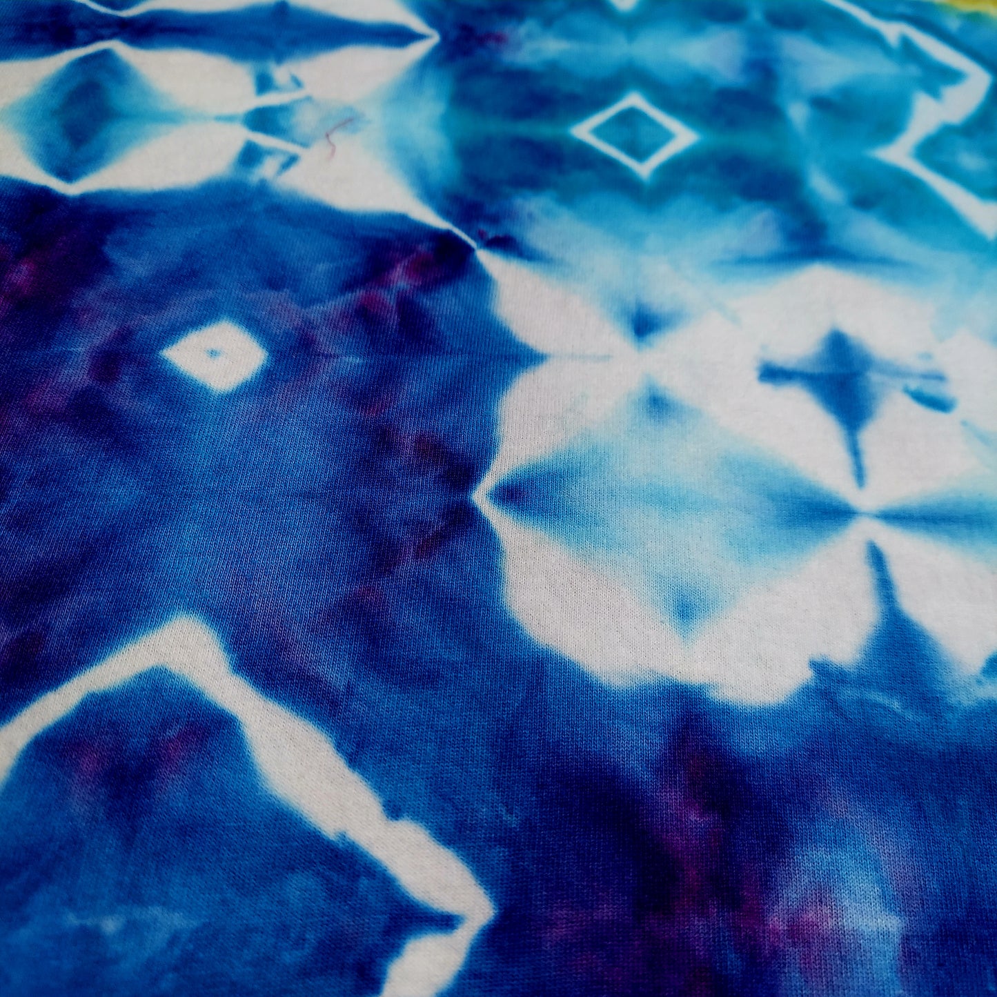 Crew Neck T-Shirt - Unisex Small - Glitch, Blue/Green